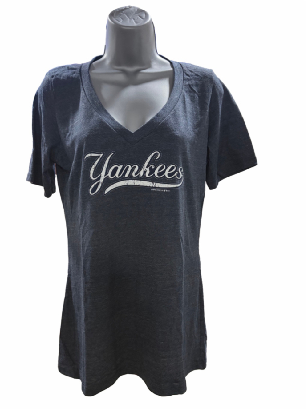 NWT MLB Genuine Merchandise New York Yankees women's v-neck fitted tee size L